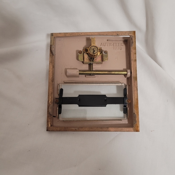 Vintage Post Office Mailbox Door Cover By Auth Elec. 1970 Door Number 268 - Picture 4 of 8